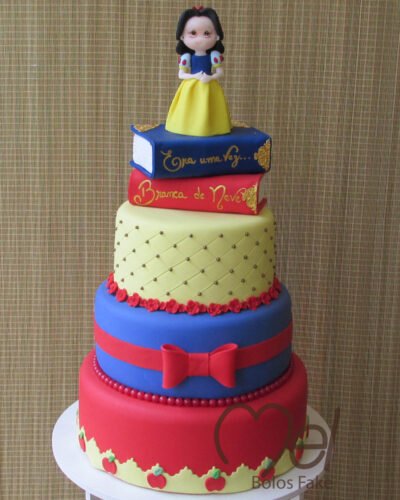 Bolo Branca de Neve