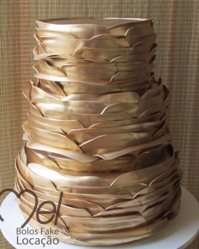 Bolo Ruffle Dourado