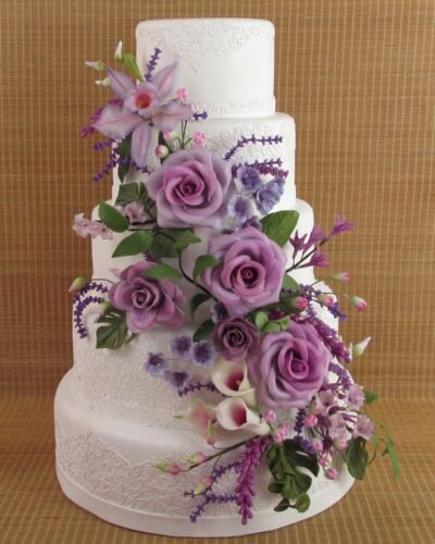Bolo Lilas Cascata