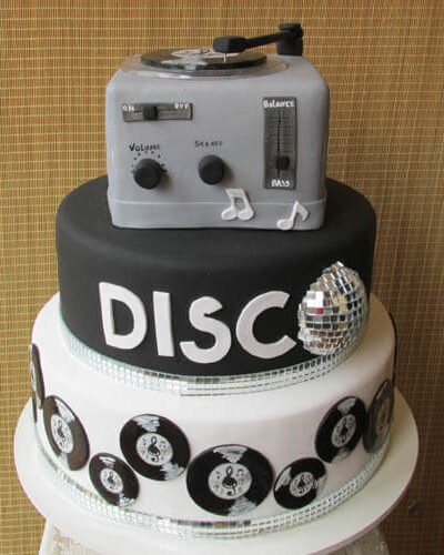 Bolo Musical Preto e Branco