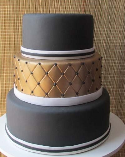 Bolo Preto e Dourado cod02