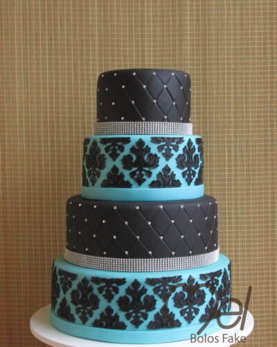 Bolo Tiffany Preto