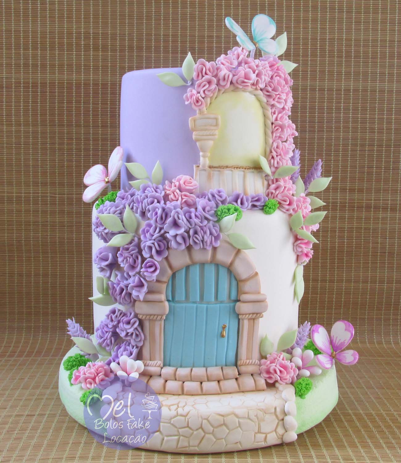Bolo Encanto Lilás