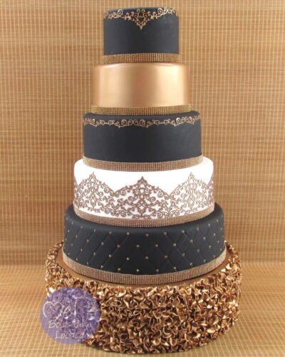 Bolo Preto e Dourado 6and B