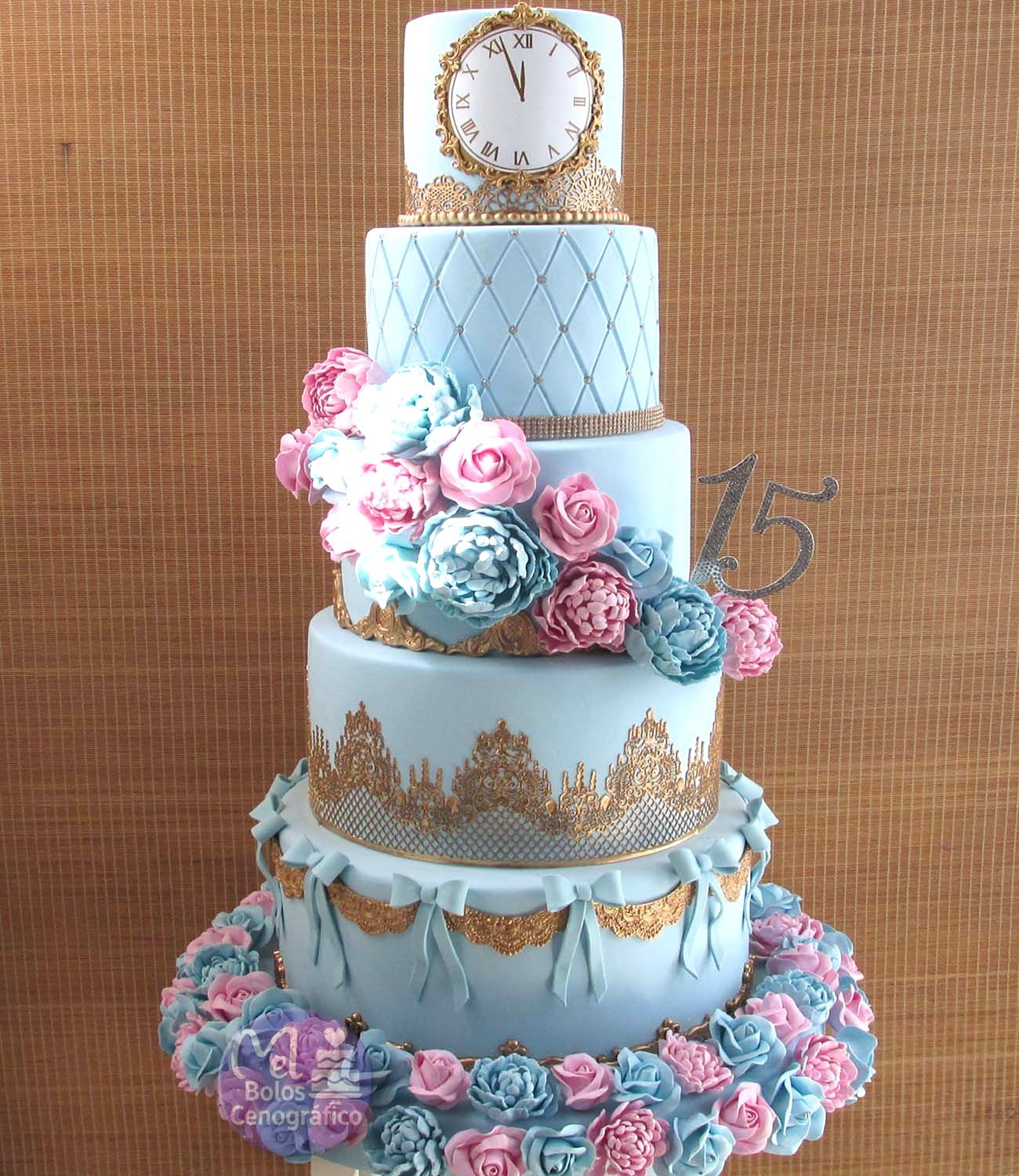 Bolo Cinderela Luxo 15anos